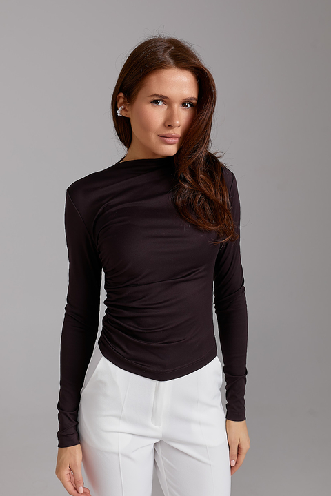 Женский лонгслив ARTMON с драпировкой шоколадного цвета